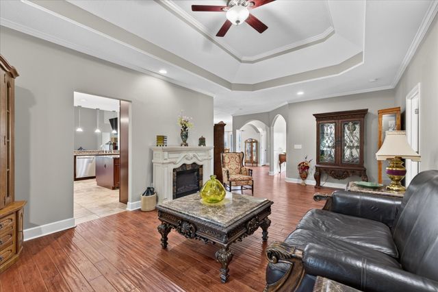 476 Maxshire Ct, Clarksville, TN 37043