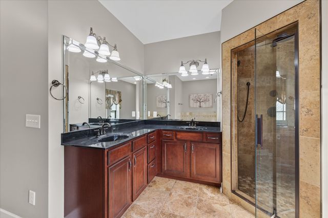 476 Maxshire Ct, Clarksville, TN 37043