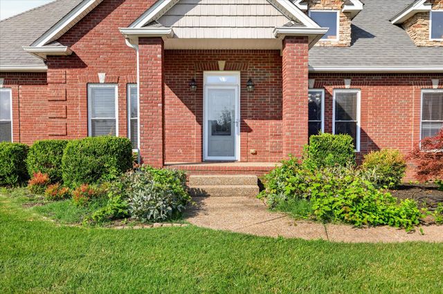 476 Maxshire Ct, Clarksville, TN 37043
