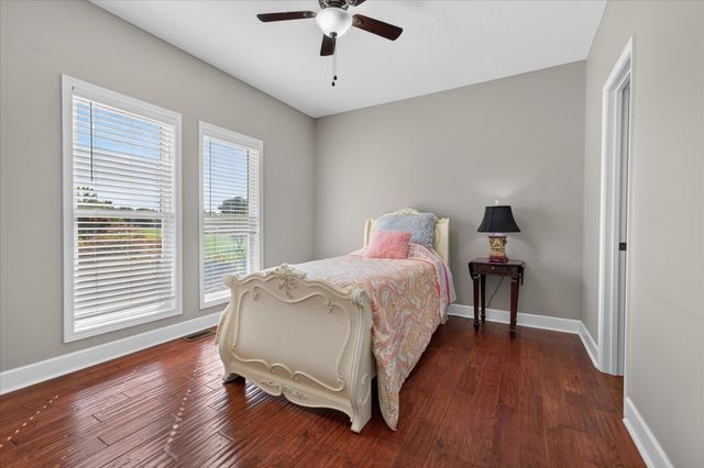 476 Maxshire Ct, Clarksville, TN 37043
