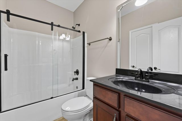 476 Maxshire Ct, Clarksville, TN 37043
