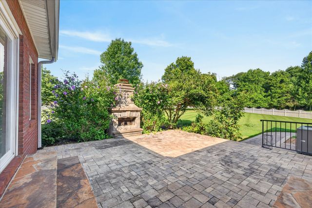 476 Maxshire Ct, Clarksville, TN 37043