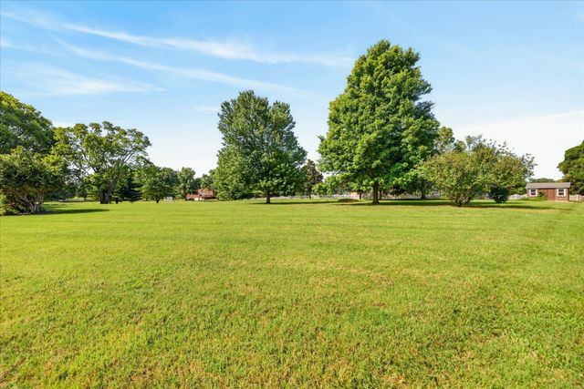 476 Maxshire Ct, Clarksville, TN 37043