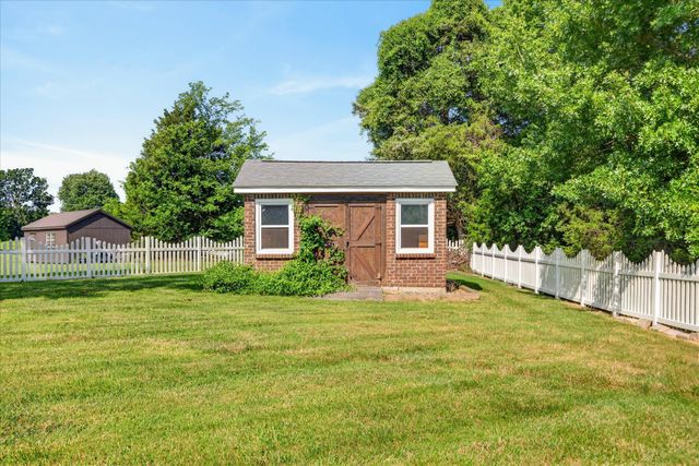 476 Maxshire Ct, Clarksville, TN 37043
