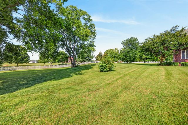 476 Maxshire Ct, Clarksville, TN 37043