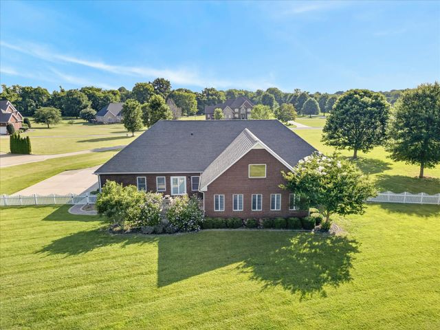 476 Maxshire Ct, Clarksville, TN 37043