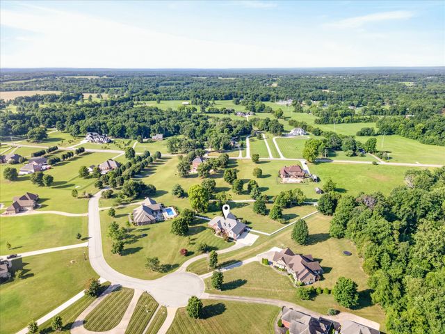 476 Maxshire Ct, Clarksville, TN 37043