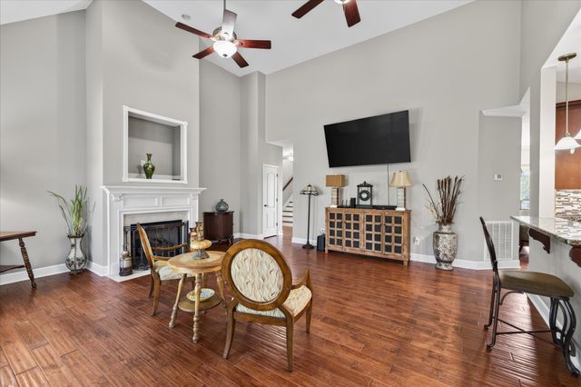 476 Maxshire Ct, Clarksville, TN 37043