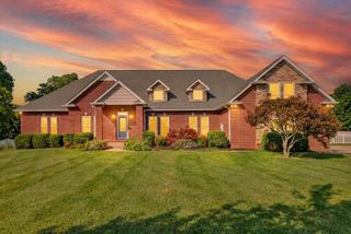 476 Maxshire Ct, Clarksville, TN 37043