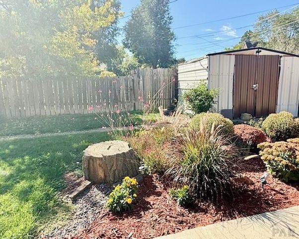 2211 N Elizabeth St, Pueblo, CO 81003