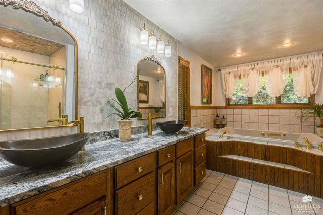 2457 Haven Dr., Abilene, KS 67410