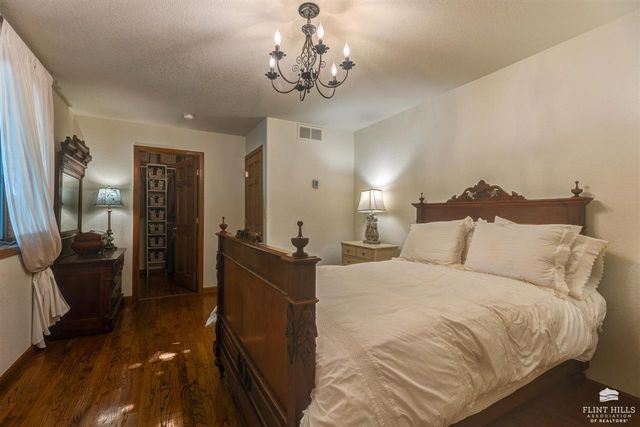 2457 Haven Dr., Abilene, KS 67410