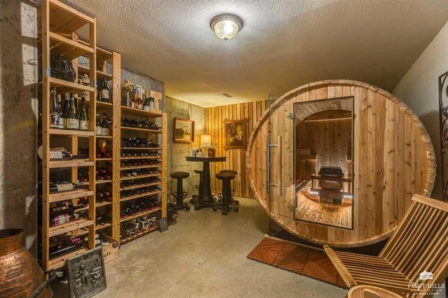2457 Haven Dr., Abilene, KS 67410