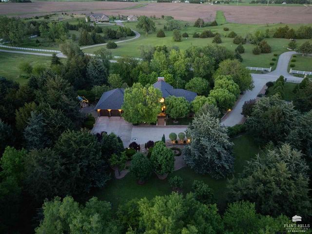 2457 Haven Dr., Abilene, KS 67410