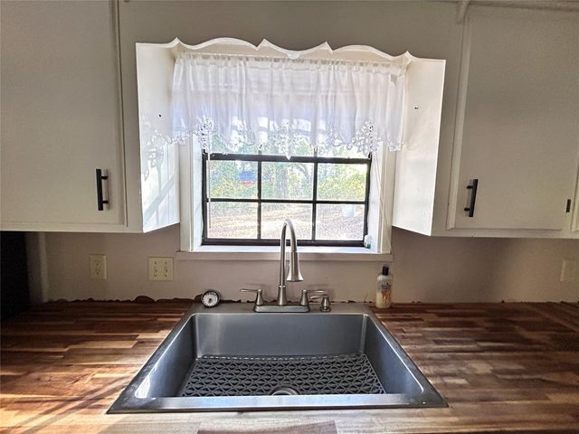 708 Myrtle Street, Woodville, TX 75979