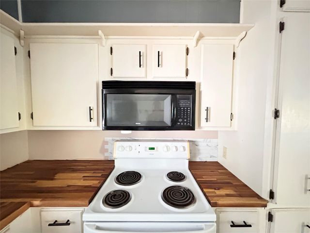 708 Myrtle Street, Woodville, TX 75979