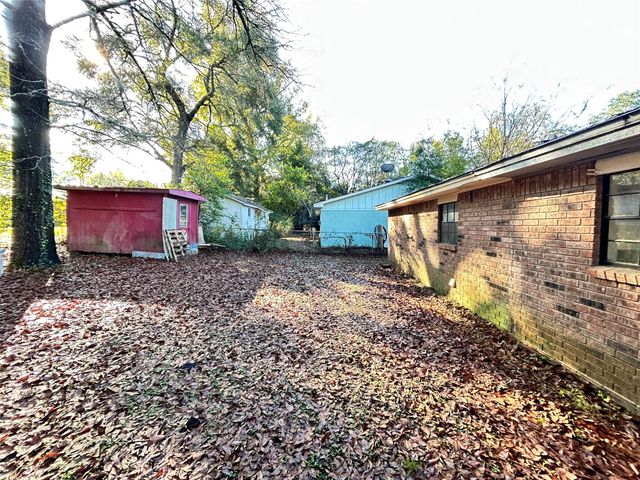 708 Myrtle Street, Woodville, TX 75979