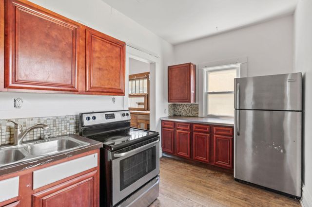 1655 Sheridan Avenue N, Minneapolis, MN 55411