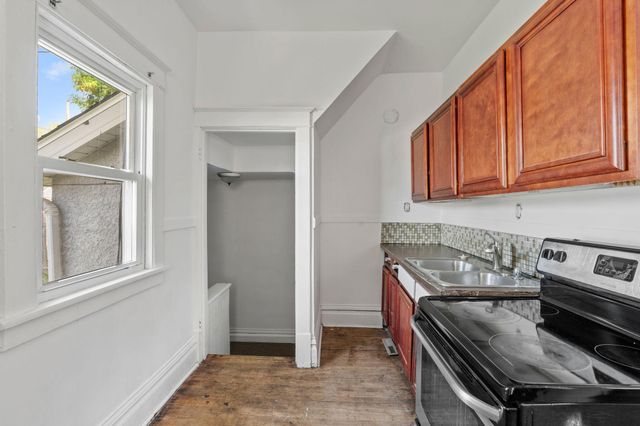 1655 Sheridan Avenue N, Minneapolis, MN 55411