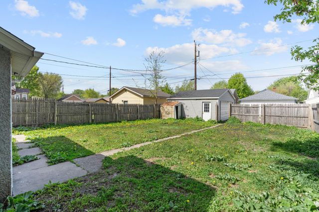 1655 Sheridan Avenue N, Minneapolis, MN 55411