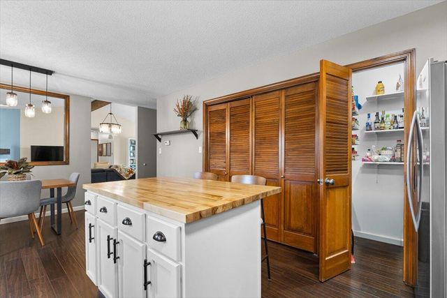 3005 CHAPEL HILL RD, Columbia, MO 65203