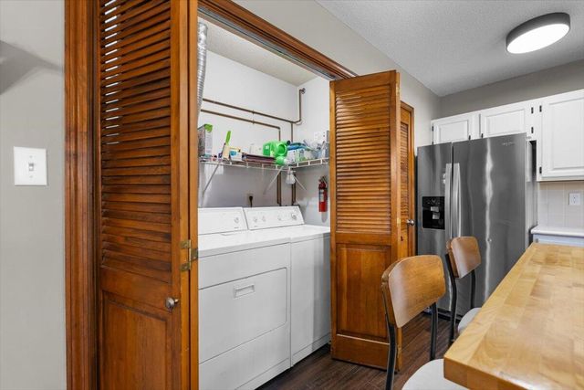 3005 CHAPEL HILL RD, Columbia, MO 65203