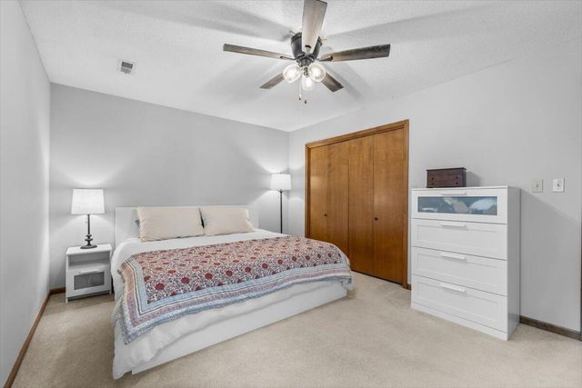 3005 CHAPEL HILL RD, Columbia, MO 65203