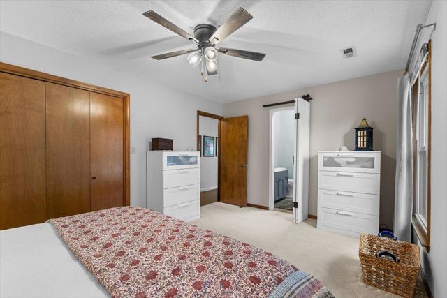 3005 CHAPEL HILL RD, Columbia, MO 65203