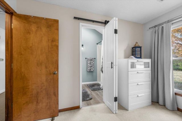 3005 CHAPEL HILL RD, Columbia, MO 65203