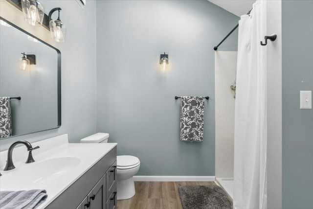 3005 CHAPEL HILL RD, Columbia, MO 65203