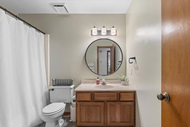 3005 CHAPEL HILL RD, Columbia, MO 65203