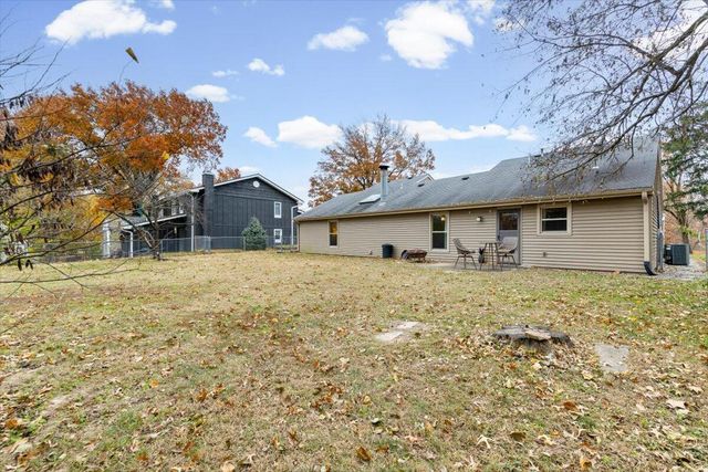 3005 CHAPEL HILL RD, Columbia, MO 65203