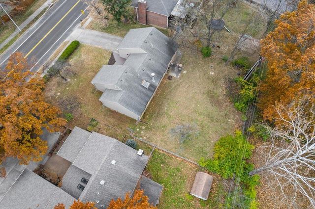 3005 CHAPEL HILL RD, Columbia, MO 65203