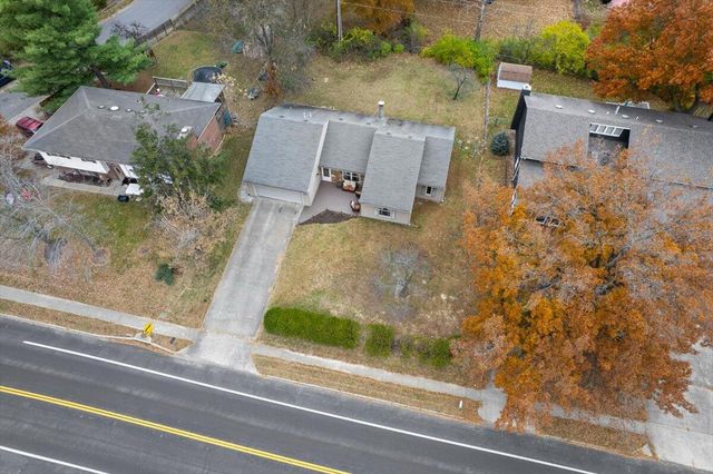 3005 CHAPEL HILL RD, Columbia, MO 65203