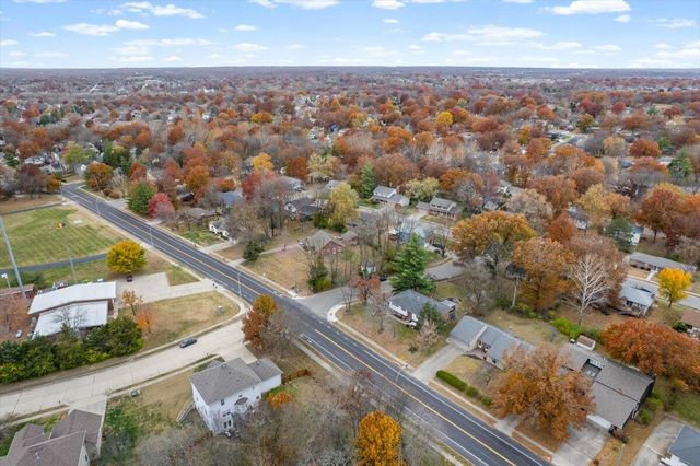 3005 CHAPEL HILL RD, Columbia, MO 65203