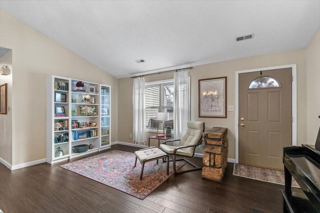 3005 CHAPEL HILL RD, Columbia, MO 65203