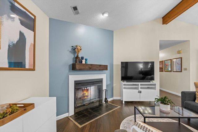 3005 CHAPEL HILL RD, Columbia, MO 65203