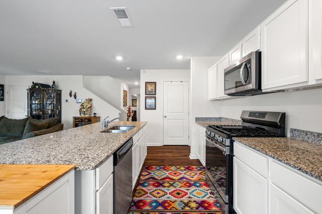 77 Quarter Street, Rossville, GA 30741