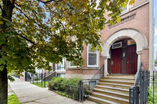 1460 W Ohio Street 2F, Chicago, IL 60642