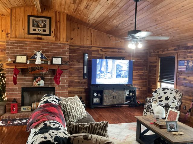 118 Cedar Valley Dr, El Paso, AR 72045