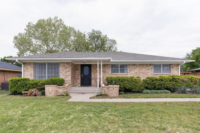 607 W Cedar Street, Celina, TX 75009