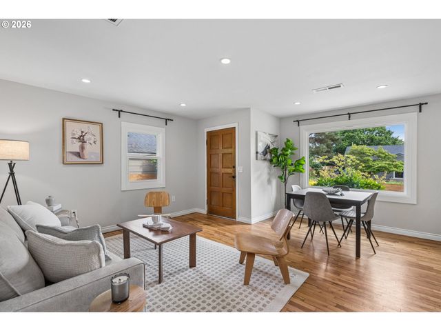 5811 Se HENDERSON St, Portland, OR 97206
