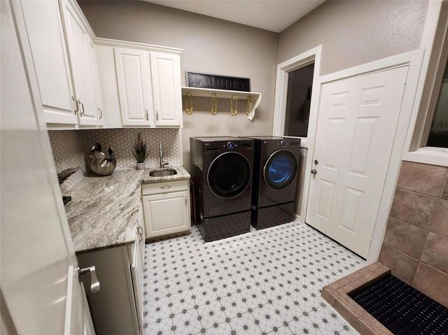 38 Fairway Park, Montgomery, TX 77356