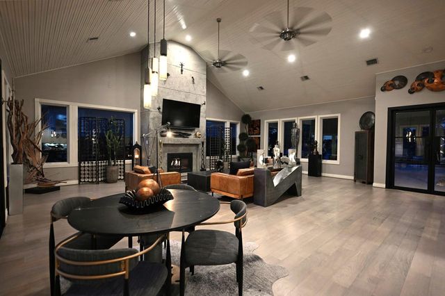 38 Fairway Park, Montgomery, TX 77356