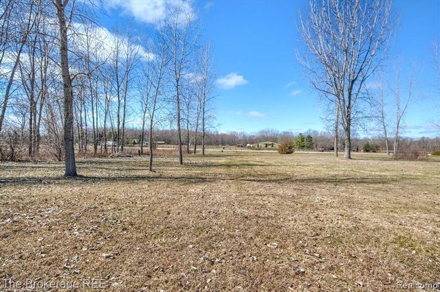 1746 N Baldwin Road, Oxford, MI 48371