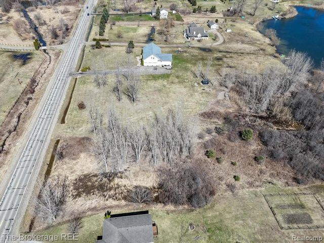 1746 N Baldwin Road, Oxford, MI 48371