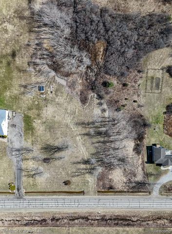 1746 N Baldwin Road, Oxford, MI 48371