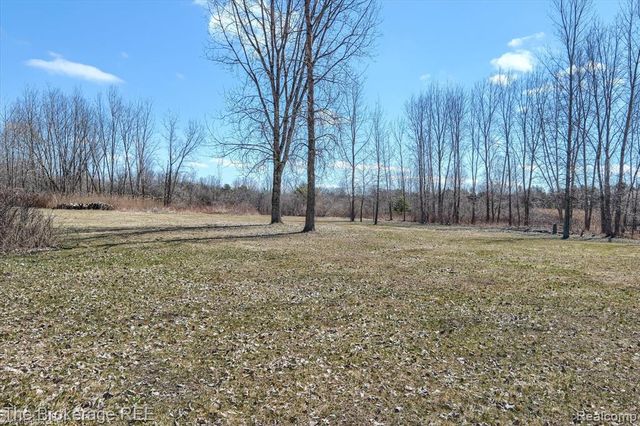 1746 N Baldwin Road, Oxford, MI 48371