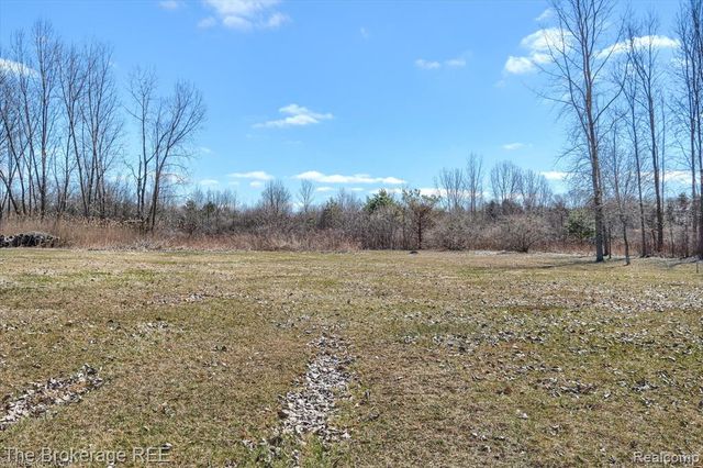 1746 N Baldwin Road, Oxford, MI 48371