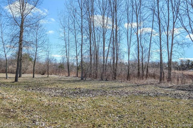 1746 N Baldwin Road, Oxford, MI 48371